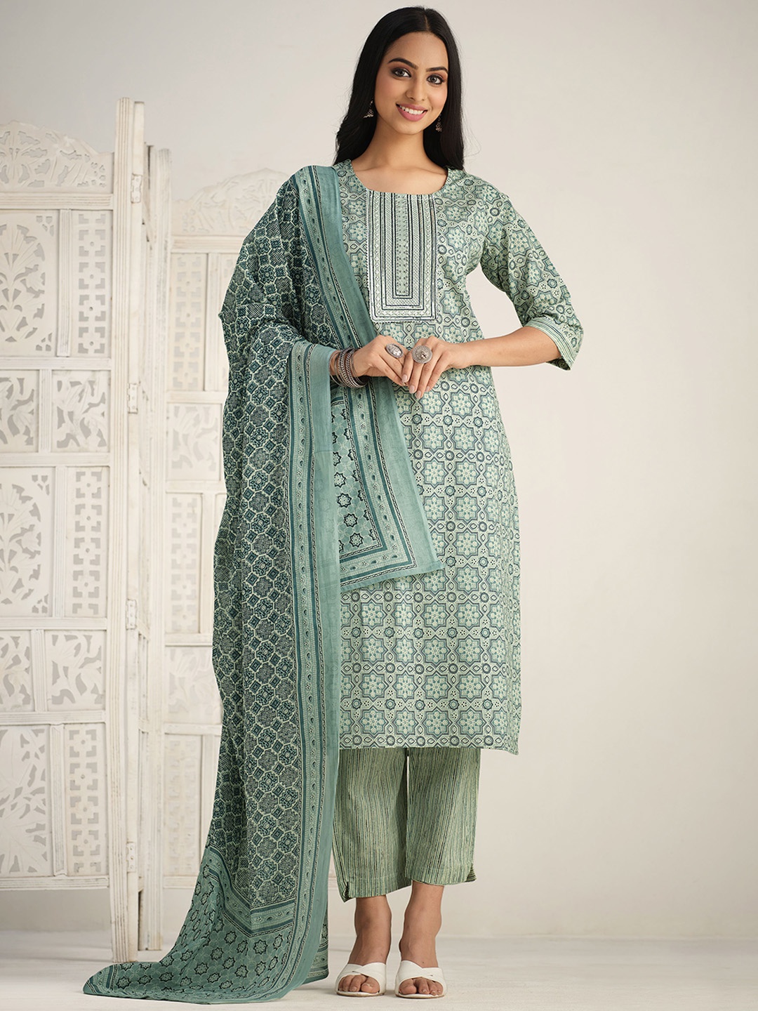 

Sangria Ethnic Motifs Printed Gotta Patti Pure Cotton Kurta With Trouser & Dupatta, Green