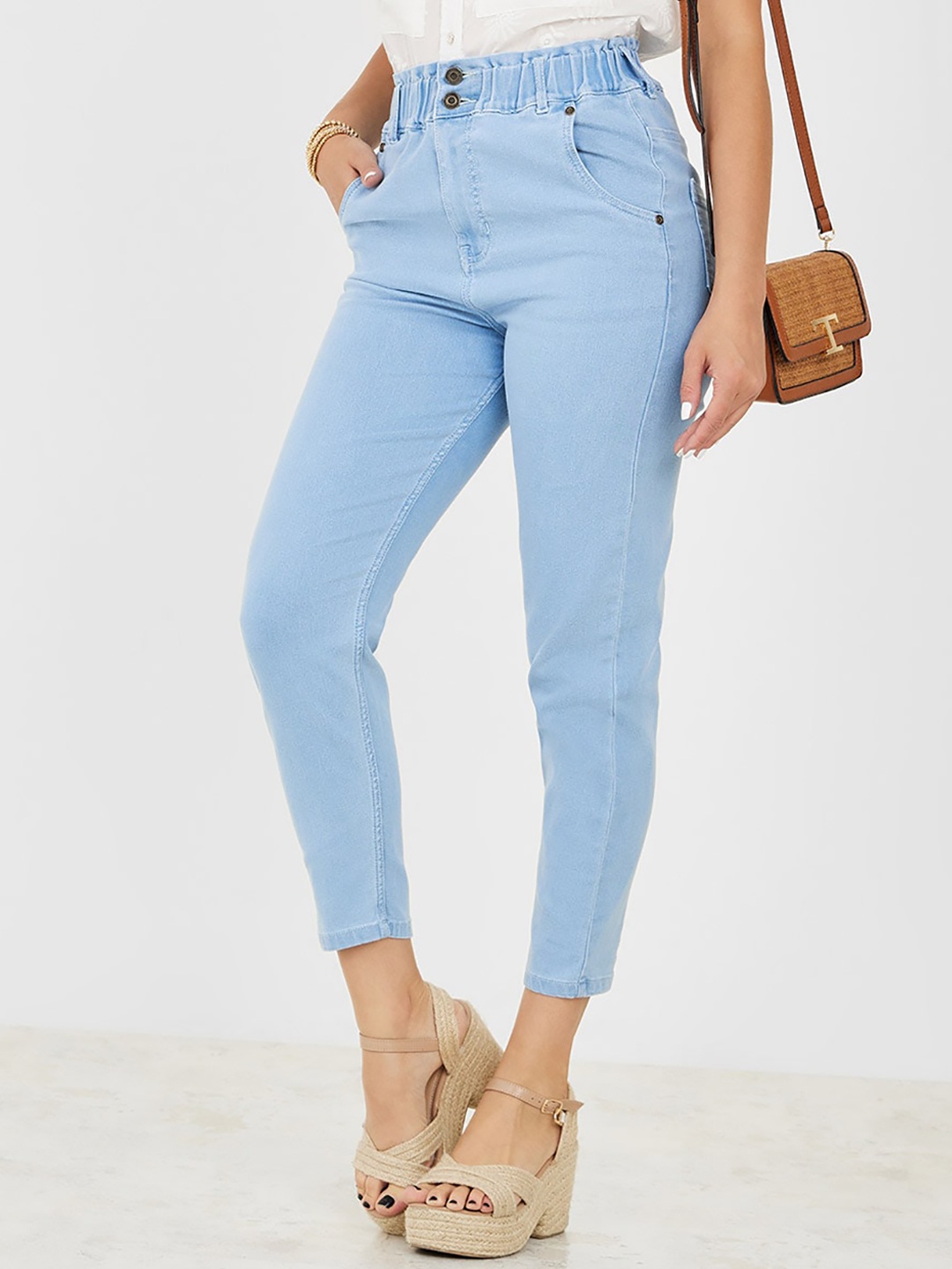 

Styli Women Elastic Waistband Cropped Denim Jeans, Blue