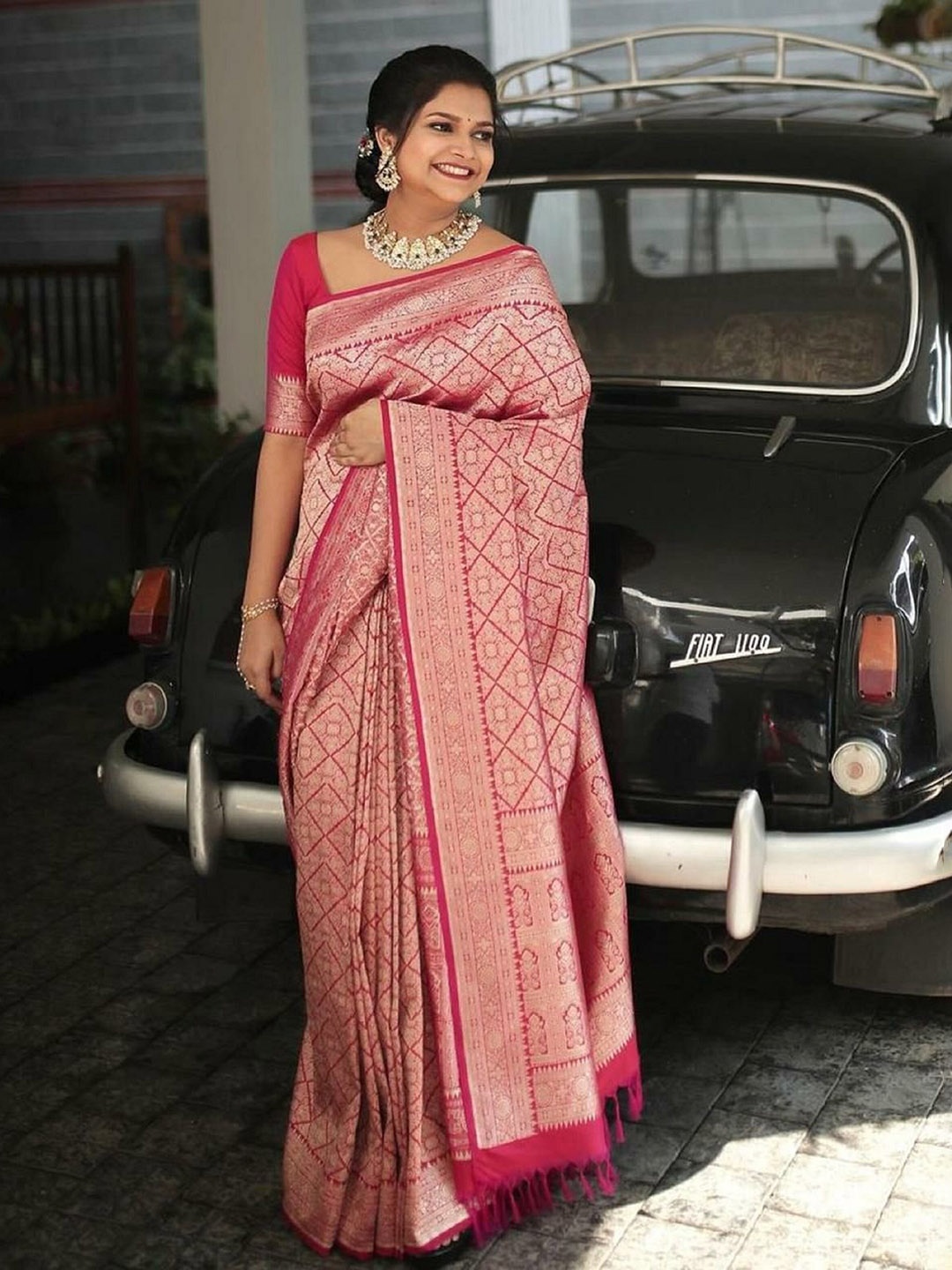 

Fashion Booms Floral Woven Design Zari Pure Silk Kanjeevaram Saree, Pink