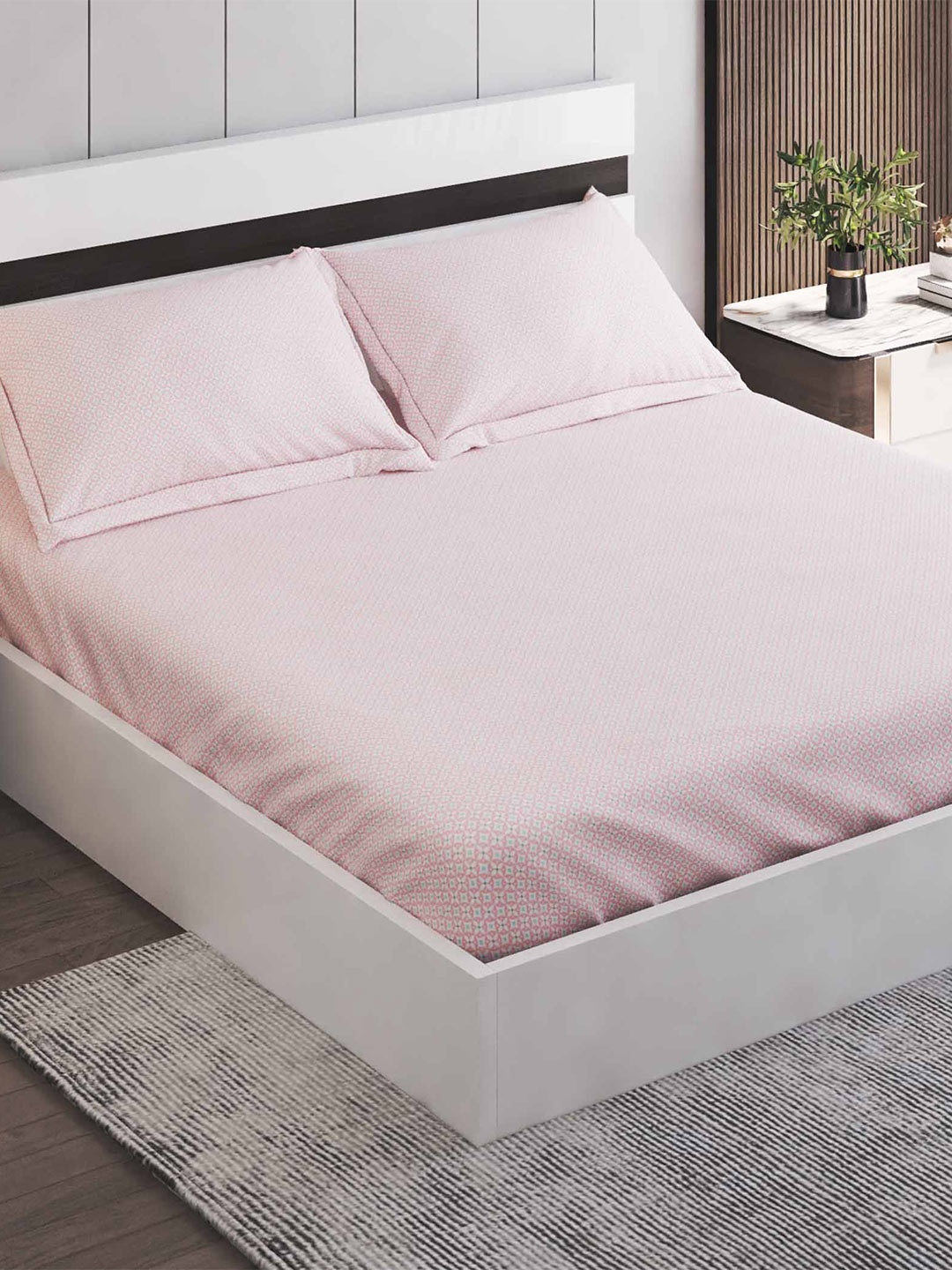

Home Centre Medley Hoovu Pink & White Ethnic Motifs 180 TC King Bedsheet & 2 Pillow Covers