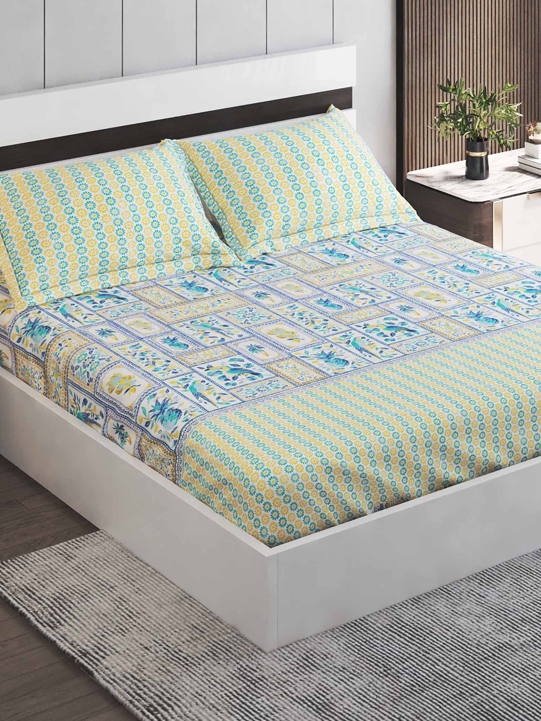 

Home Centre Medley Santorini White Printed Cotton 180TC King Bedsheet With 2 Pillow Covers