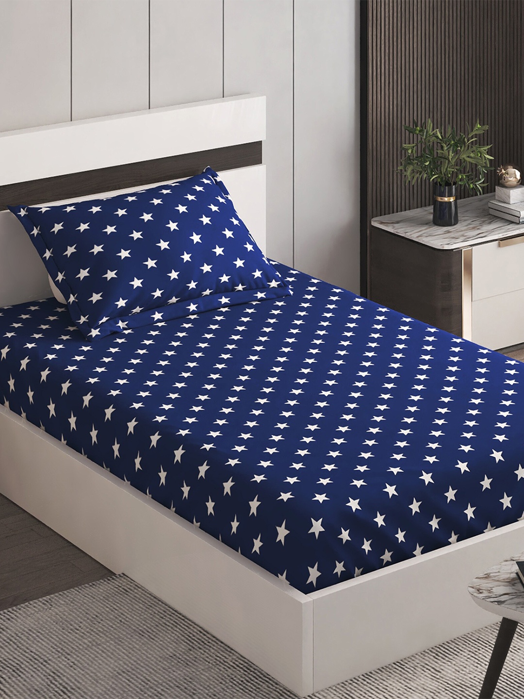 

Home Centre Slate Blue & White Geometric 150 TC Cotton Single Bedsheet Pillow Cover