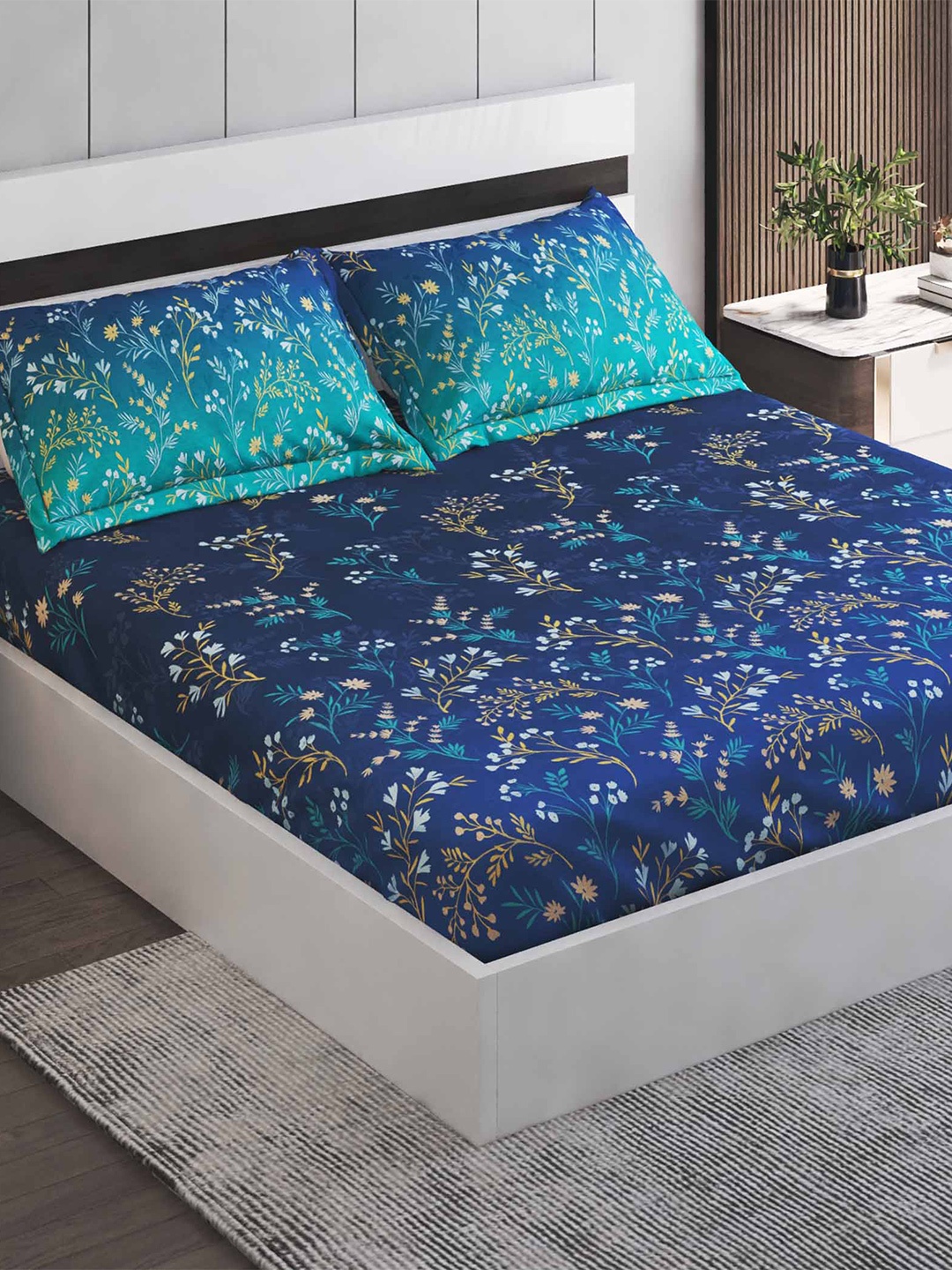 

Home Centre Medley Santorini Blue & Green Floral 180 TC King Bedsheet with 2 Pillow Covers