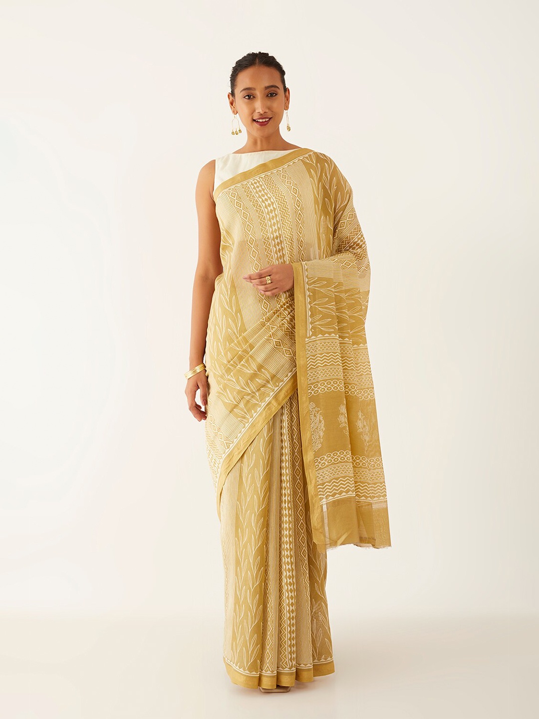 

Taneira Floral Printed Silk Cotton Saree, Beige