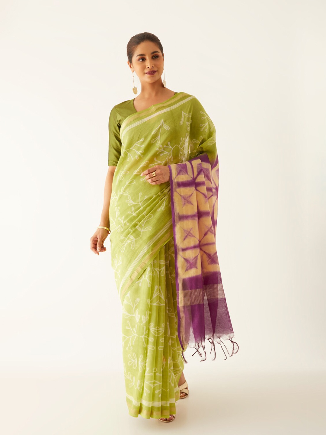 

Taneira Floral Zari Silk Cotton Saree, Green