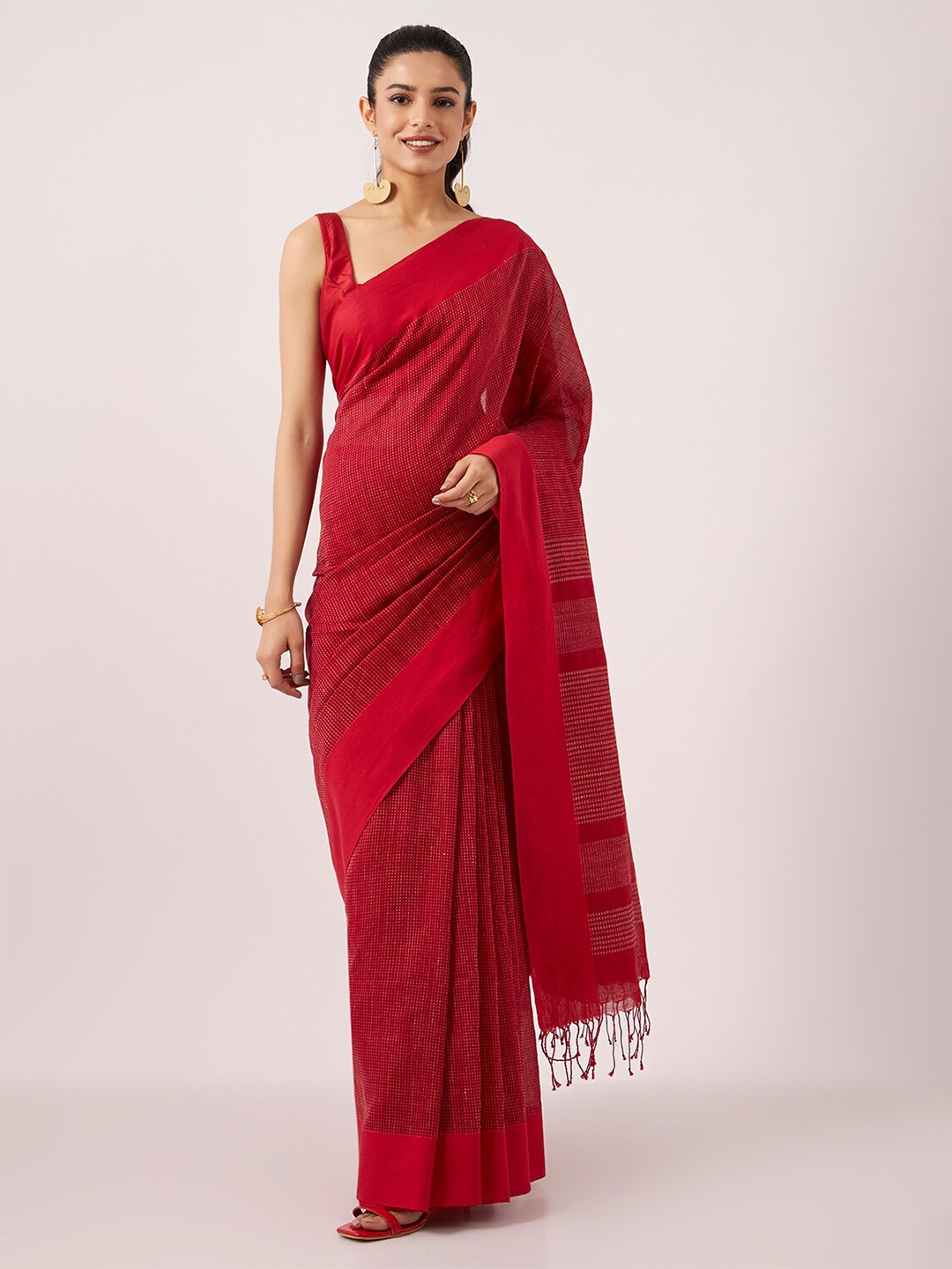 

Taneira Striped Pure Cotton Saree With Blouse Piece, Red