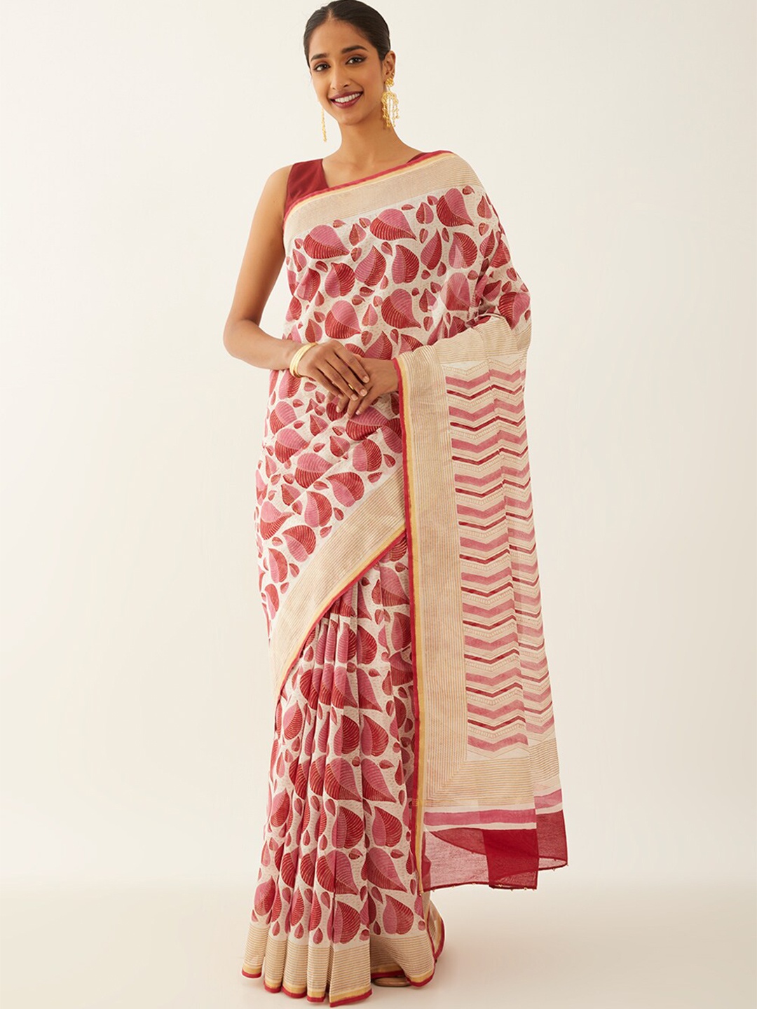

Taneira Floral Hand Printed Silk Cotton Saree With Blouse Piece, Off white