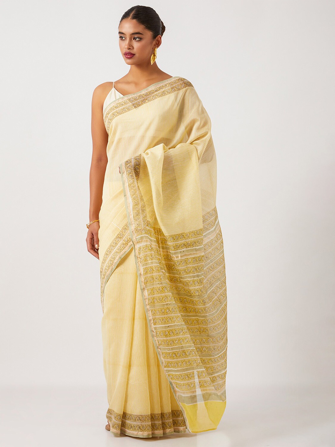 

Taneira Striped Silk Cotton Bagru Saree With Blouse Piece, Yellow