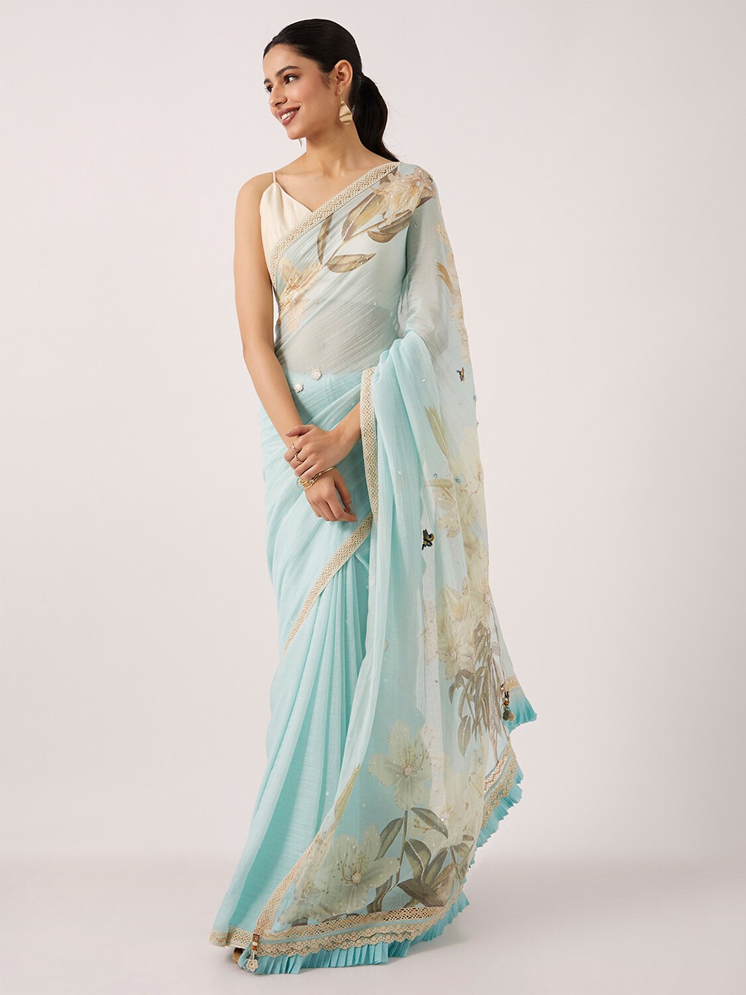 

Taneira Floral Gotta Patti Silk Cotton Saree, Blue