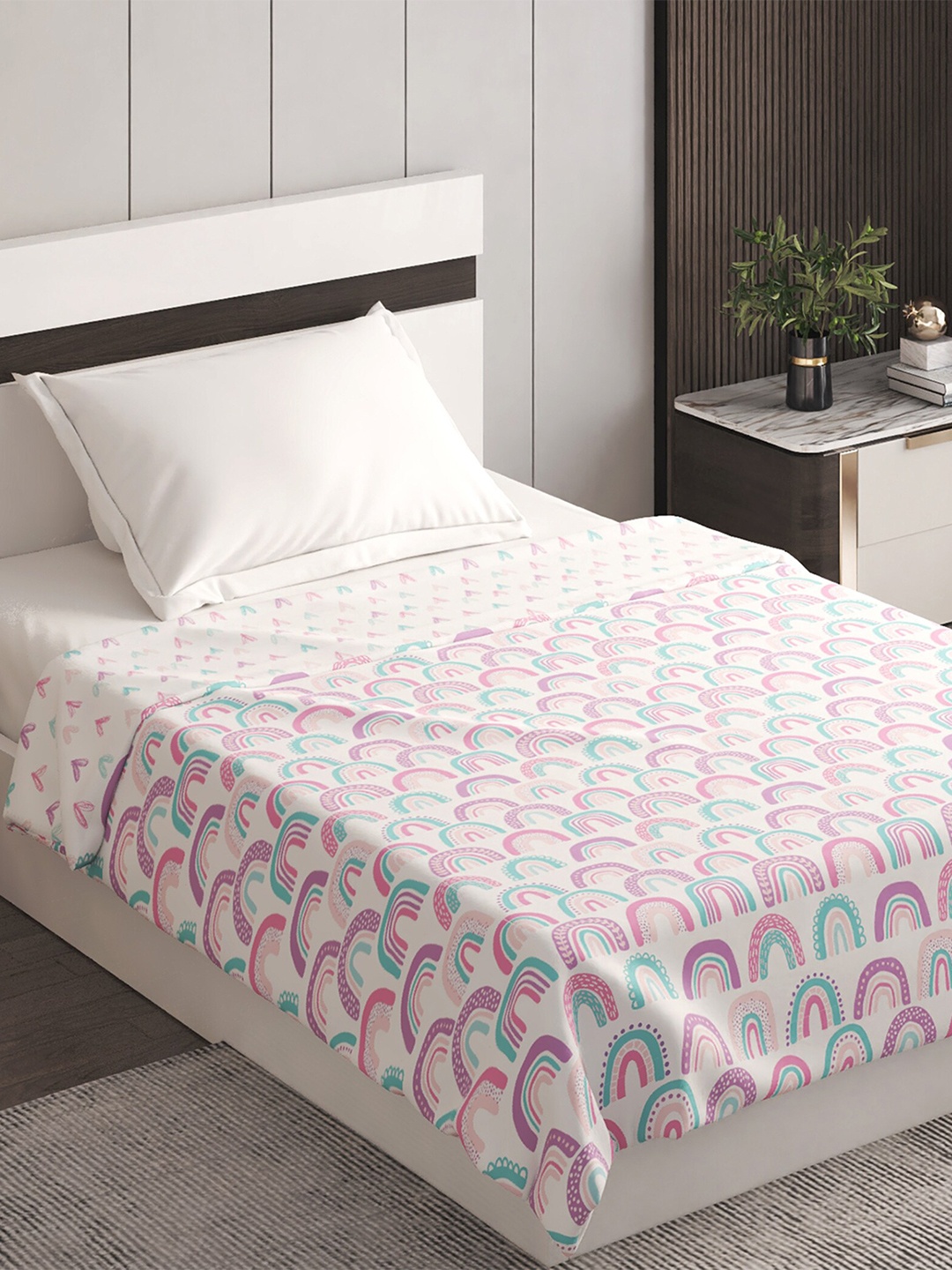 

Home Centre White & Pink Mild Winter Cotton 150 GSM Single Bed Dohar