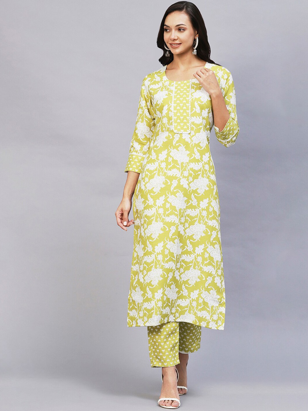 

KALINI Floral Printed Straight Kurta With Trousers, Lime green