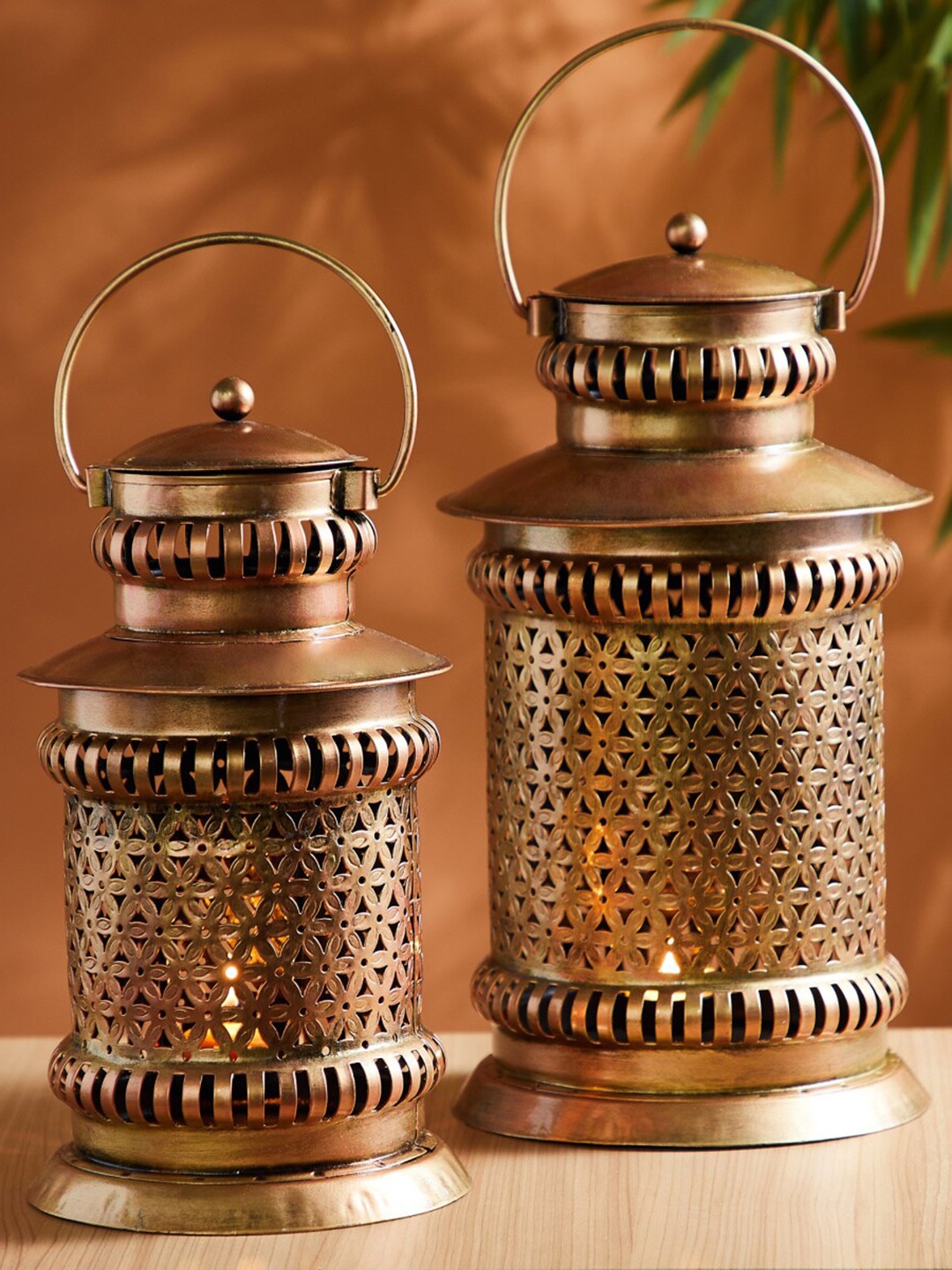 

Home Centre Beige 1Piece Hanging Lantern Candle Holders