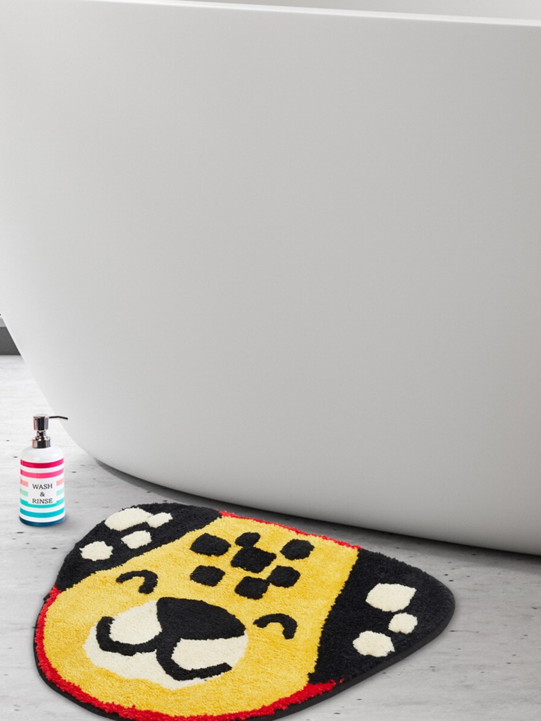 

Home Centre Kids Yellow & Black Slate Puppy Shaped Anti-Skid Kids Bath Mat