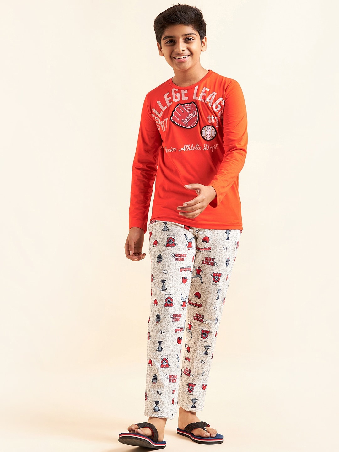 

Sweet Dreams Boys Pink & White Typography Printed Pure Cotton Night Suit