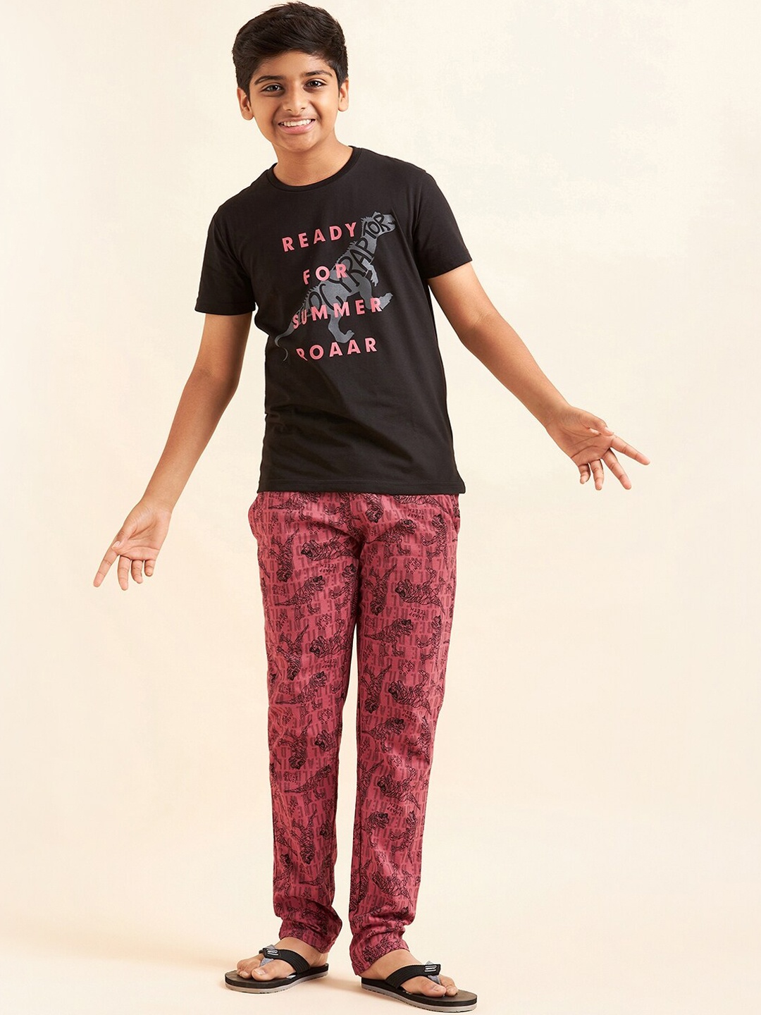 

Sweet Dreams Boys Black & Pink Typography Printed Pure Cotton Night Suit