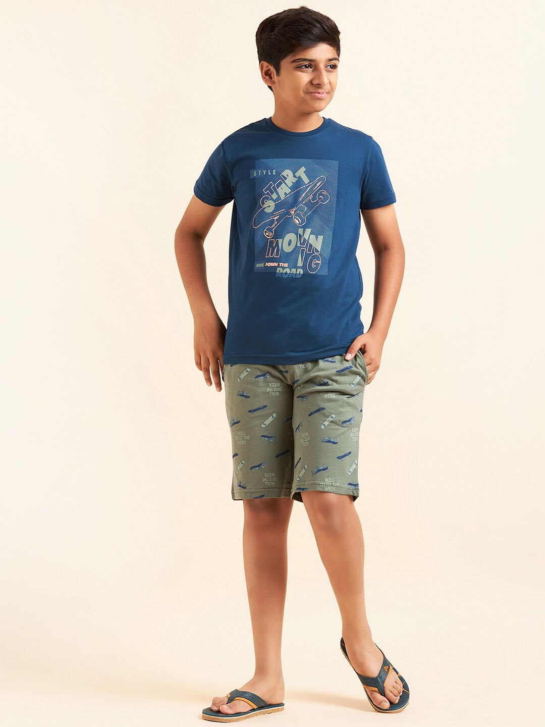 

Sweet Dreams Boys Navy Blue & Green Printed Pure Cotton Night suit