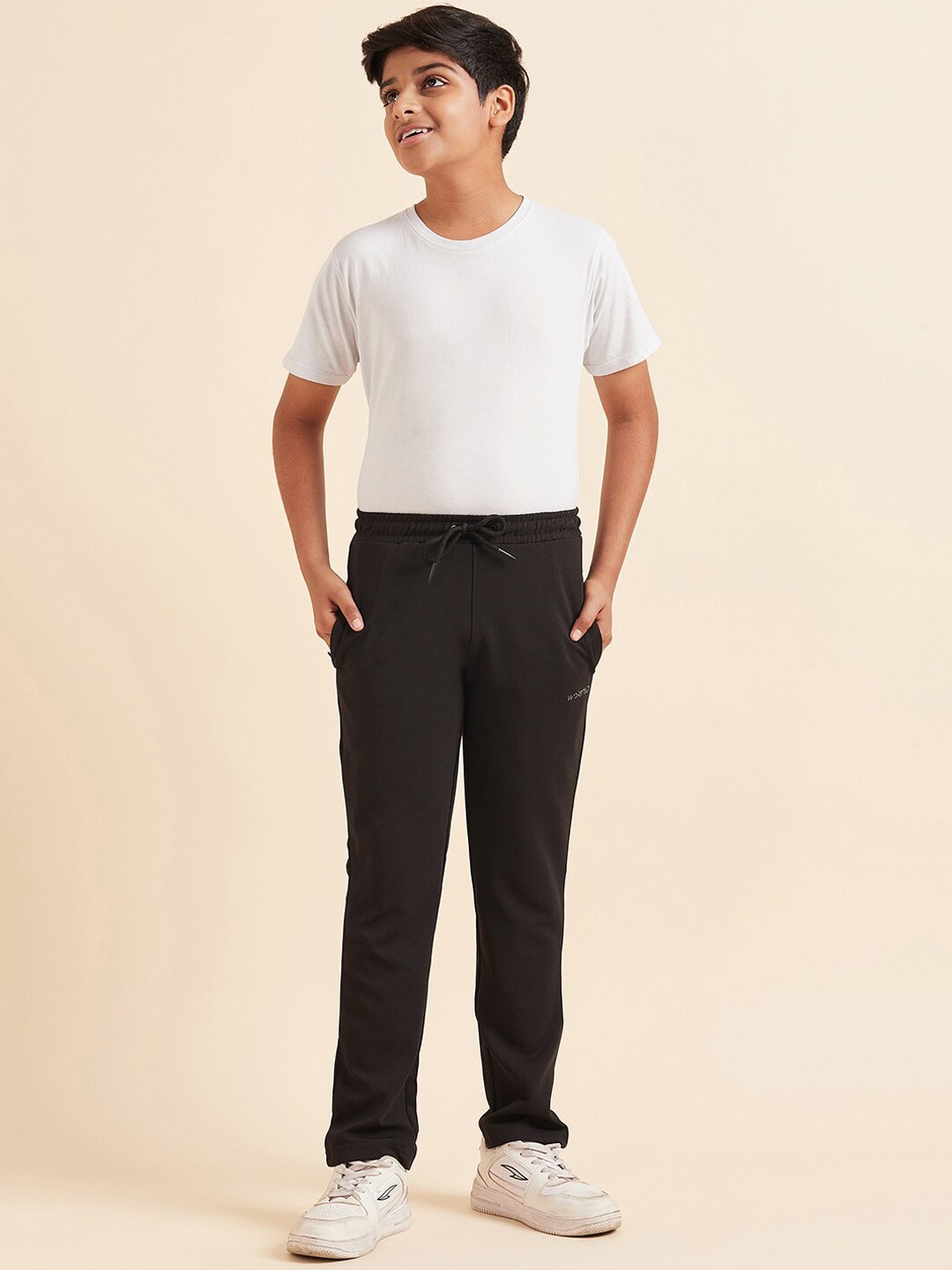 

Sweet Dreams Boys Black Mid-Rise Relaxed-Fit Lounge Pants