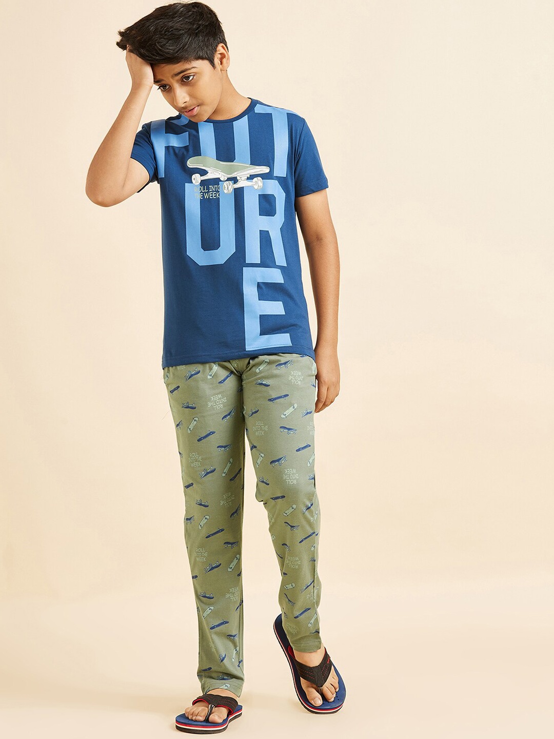 

Sweet Dreams Boys Navy Blue & Green Typography Printed Pure Cotton Night Suit