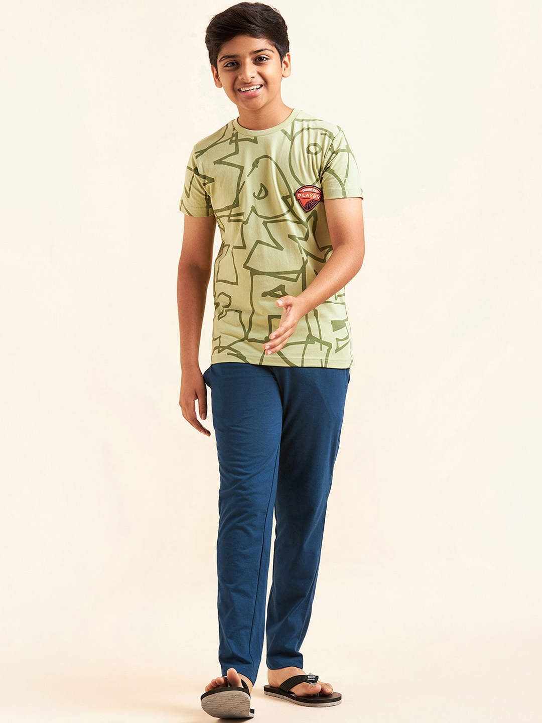 

Sweet Dreams Boys Green & Blue Typography Printed Night Suit