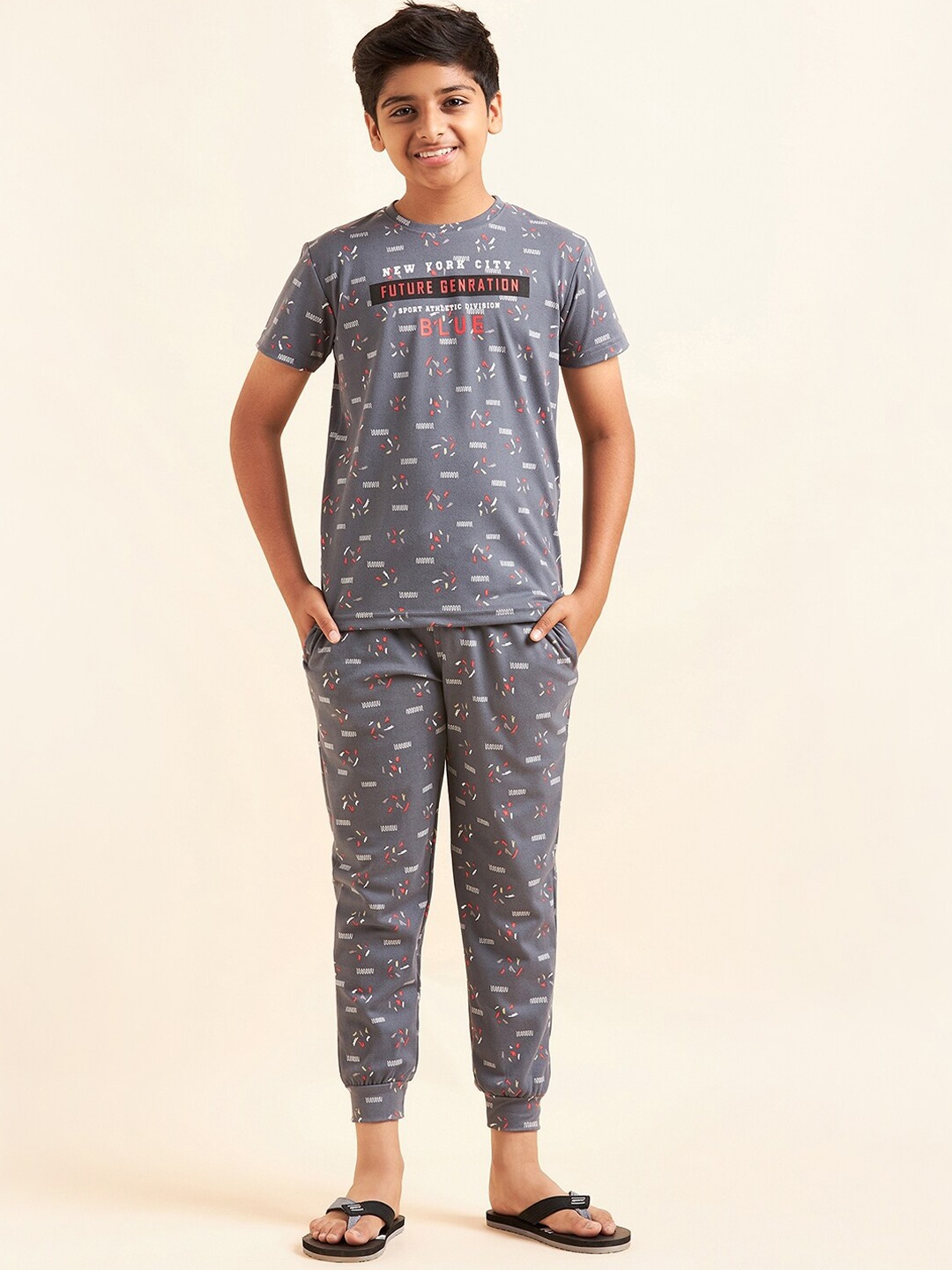 

Sweet Dreams Boys Grey & White Typography Printed Night Suit