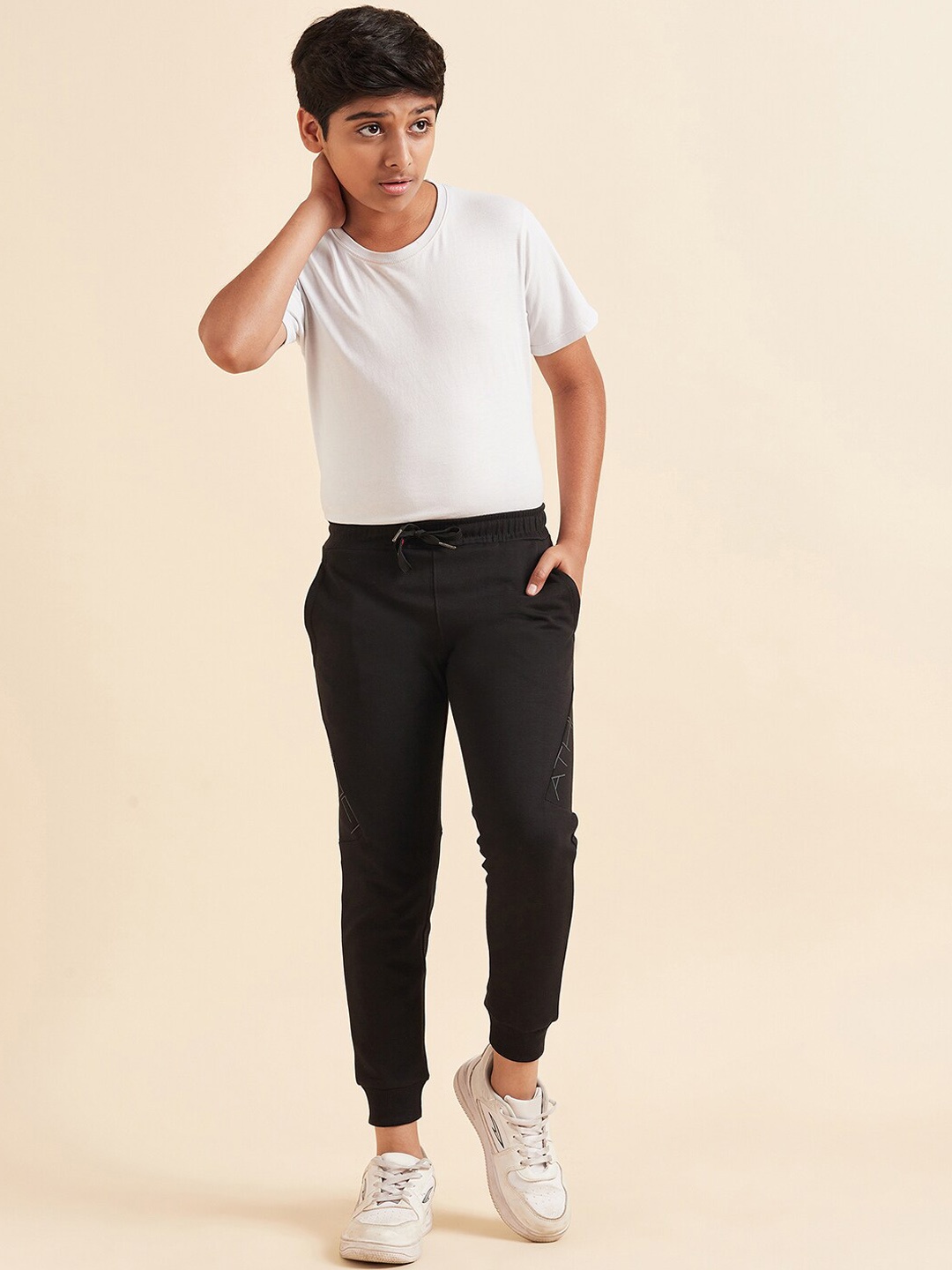 

Sweet Dreams Boys Solid Joggers, Black