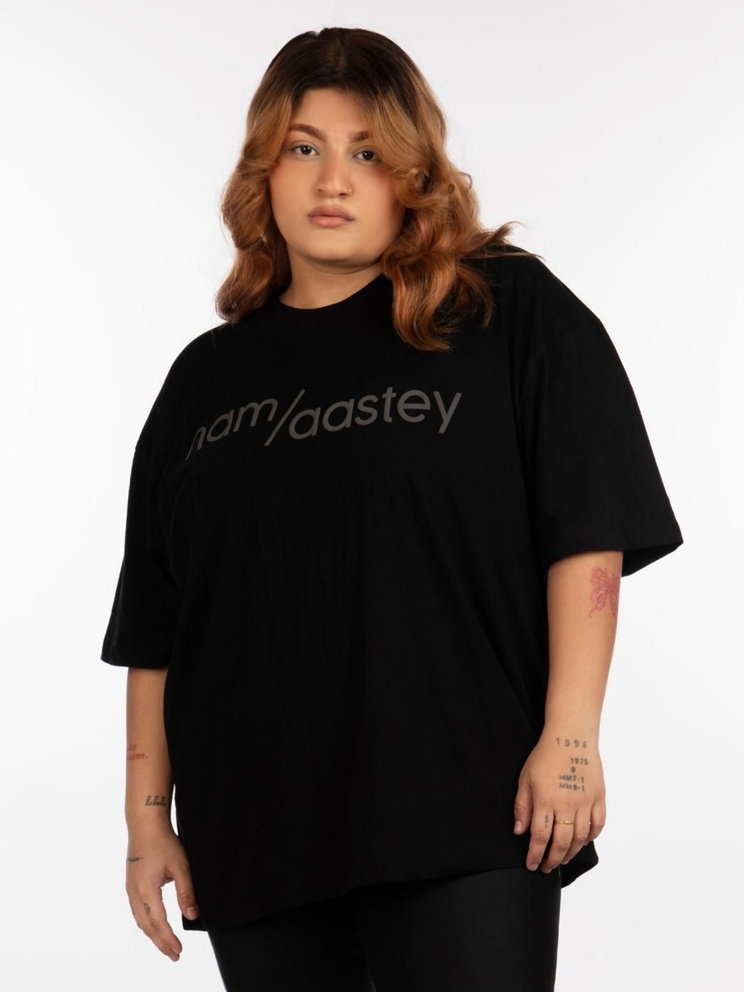 

aastey Plus Size Typography Printed Drop Shoulder Sleeves Oversized T-Shirt, Black