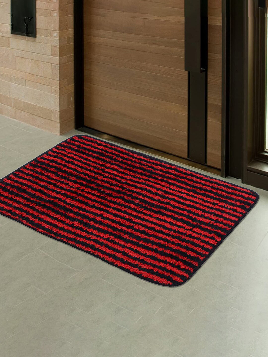 

Kuber Industries 2 Pcs Red & Black Striped Slip Resistant Doormat