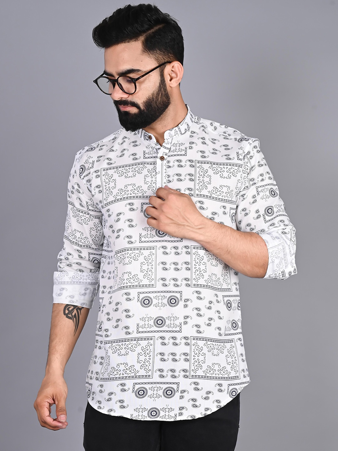 

FUBAR Mandarin Collar Ethnic Motifs Printed Short Kurta, White