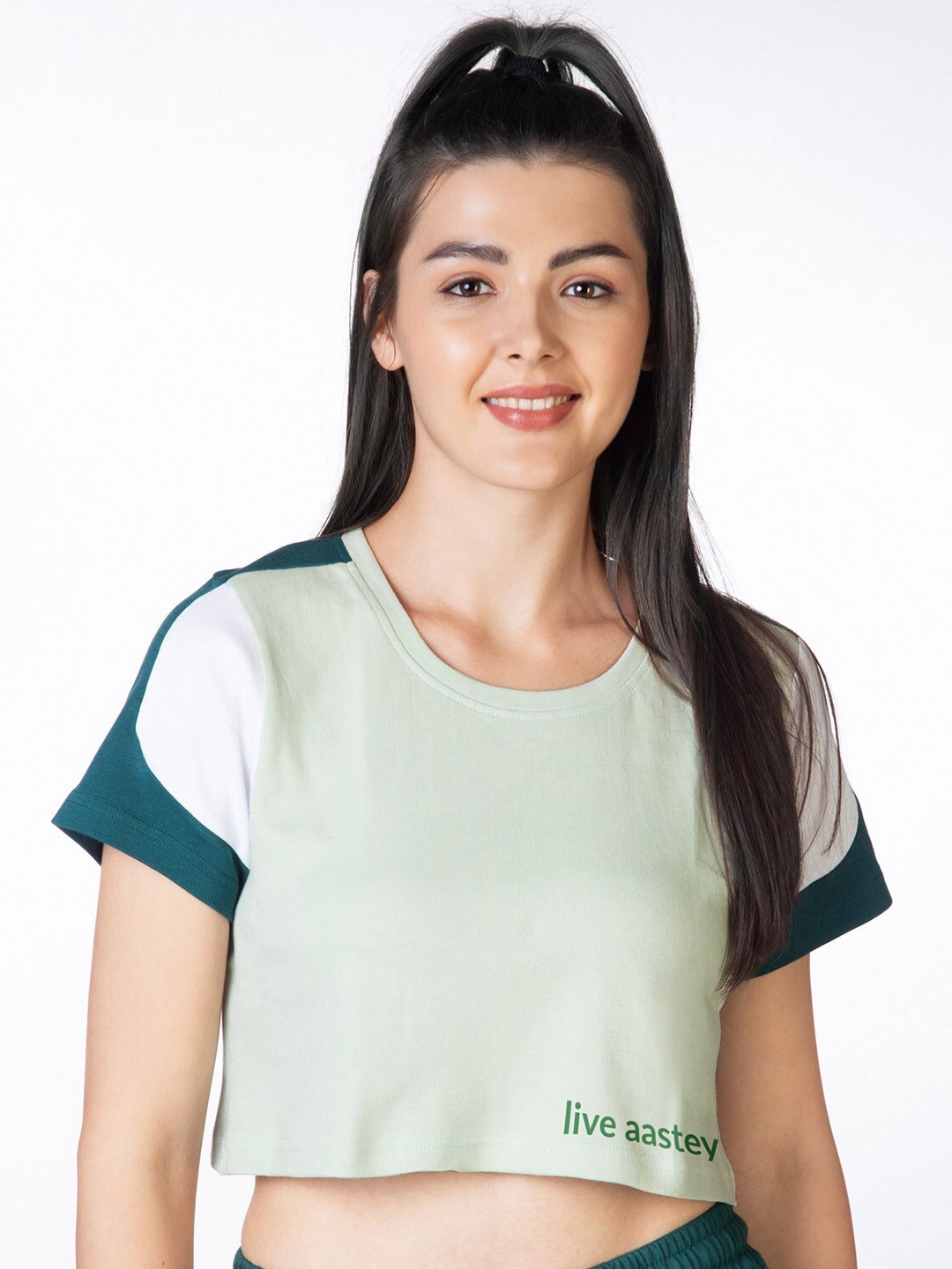 

aastey Colourblocked Round Neck Cotton Boxy Crop Top, Green