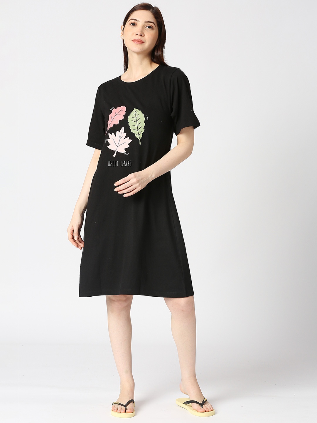 

zebu Graphic Printed Nightdress, Black