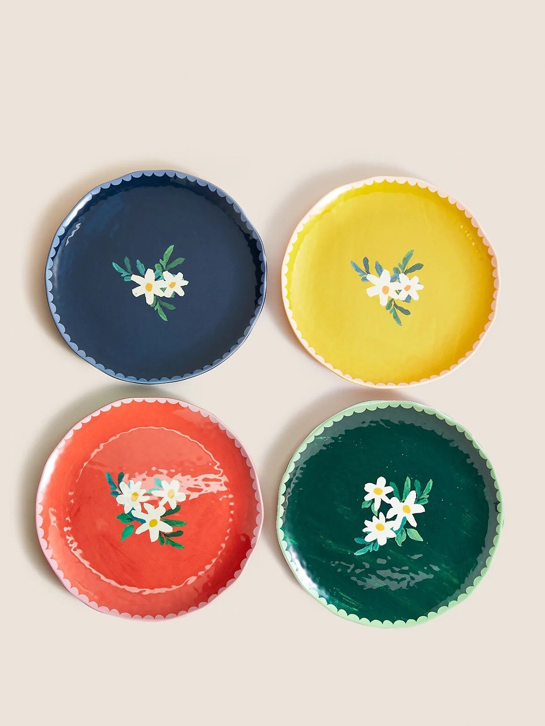 

Marks & Spencer Green & Yellow 4 Pieces Floral Printed Melamine Glossy Plates