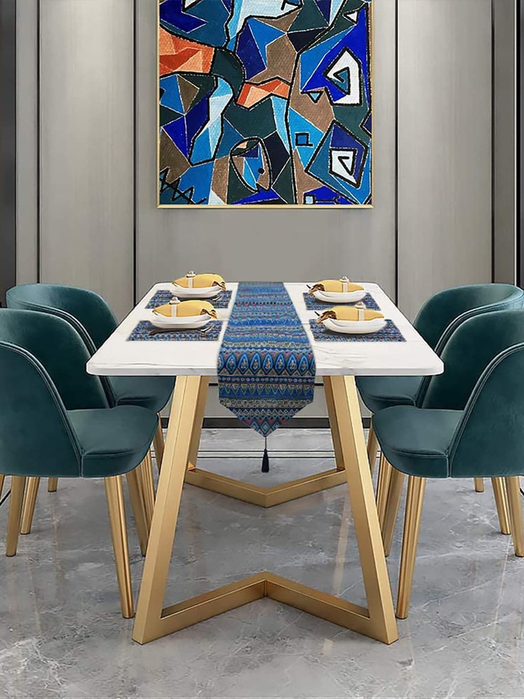 

HOUSE OF QUIRK Blue & Beige 5 Pieces Geometrical Printed Table Placements & Runner