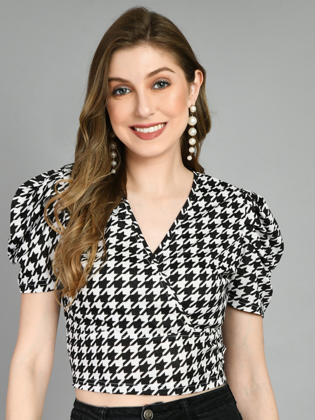 

IUGA Conversational Printed Puff Sleeves Wrap Crop Top, Black