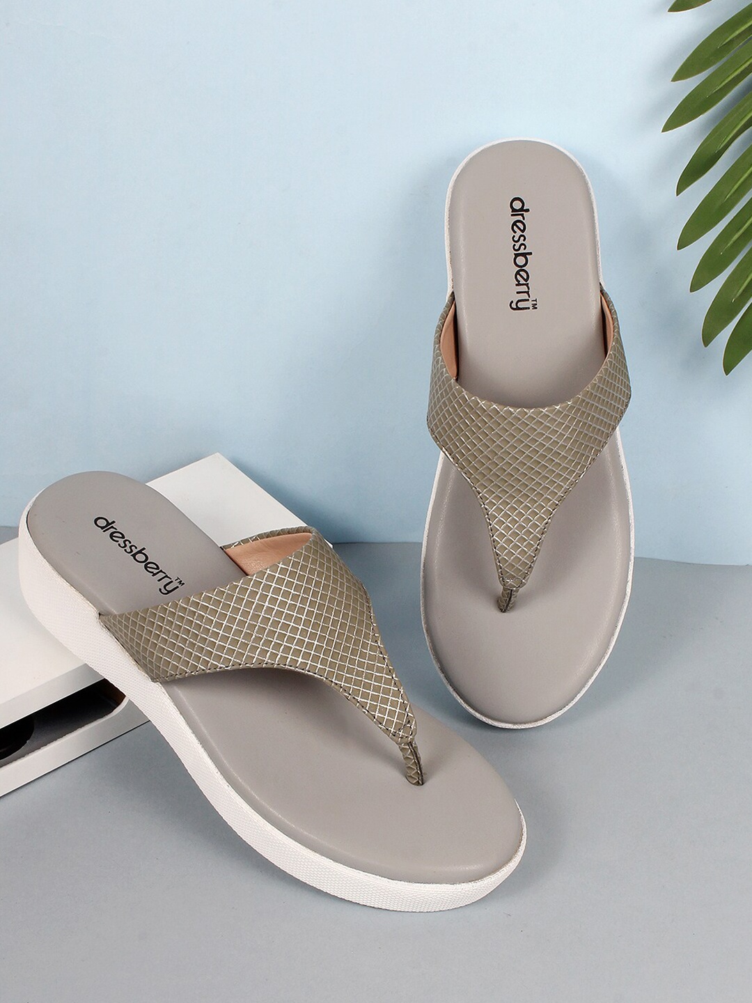 

DressBerry Grey Textured Open Toe Flats
