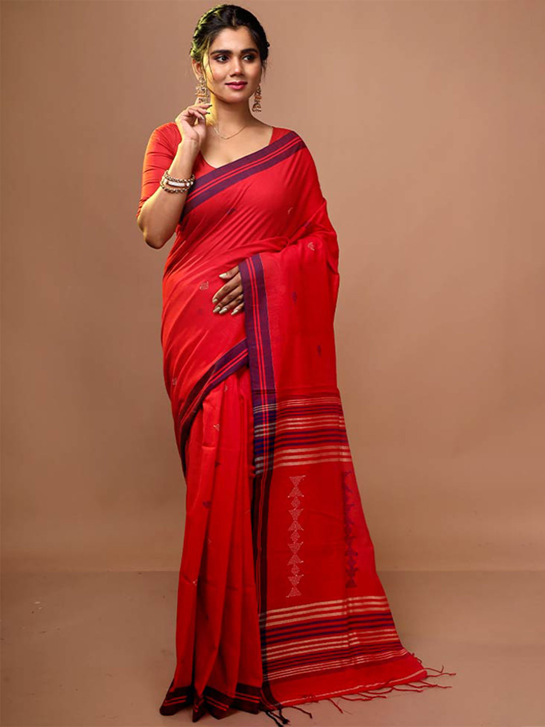 

AllSilks Geometric Printed Saree, Red