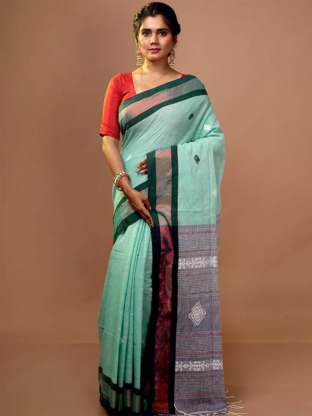 

AllSilks Woven Design Zari Saree, Green