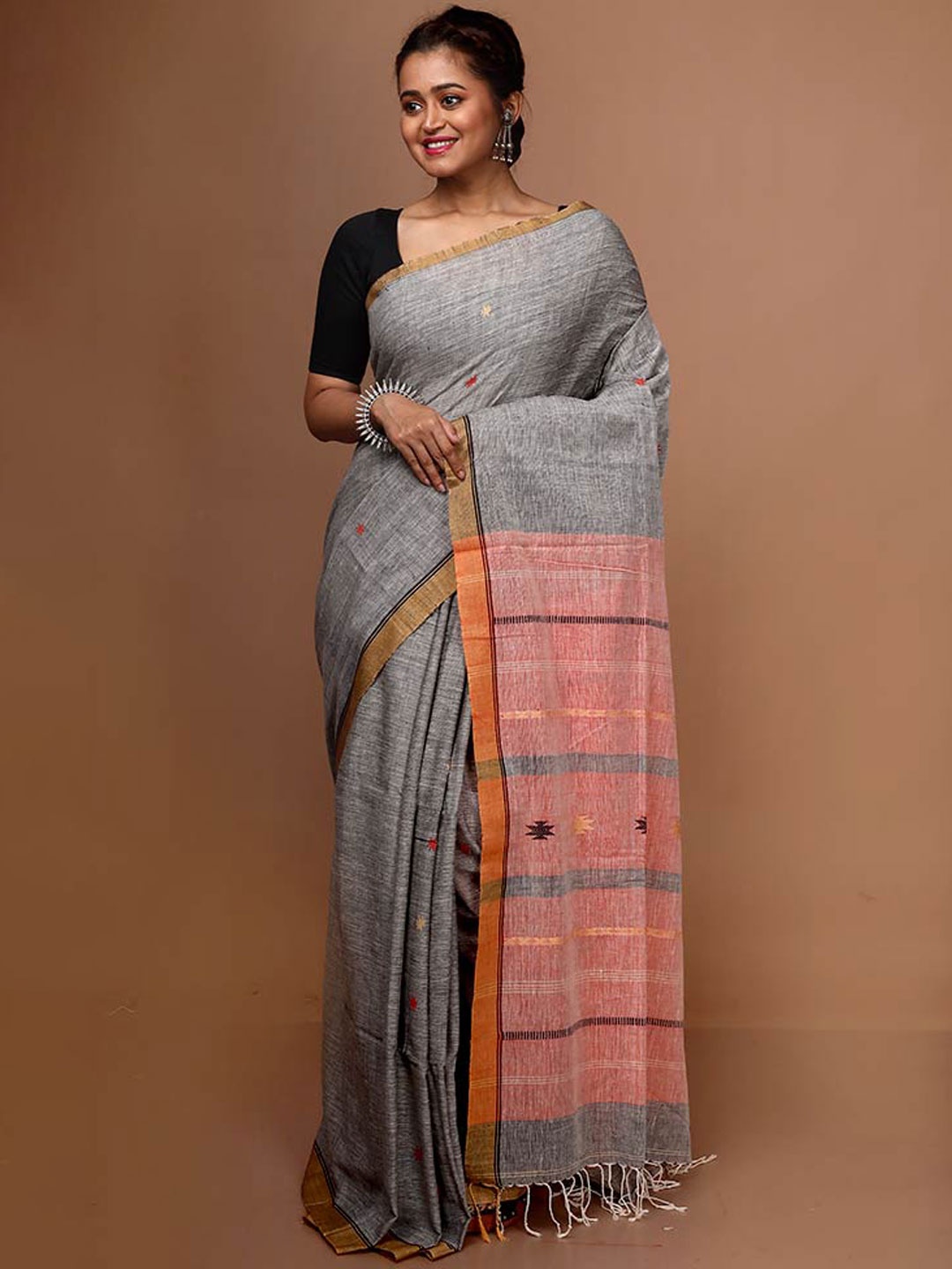 

AllSilks Ethnic Motif Handloom Polycotton Saree With Blouse Piece, Grey