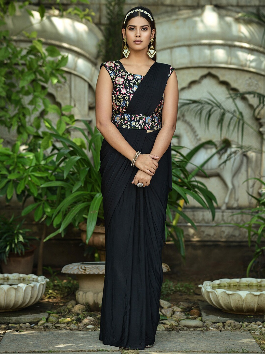 

Satrani Black Belted Saree With Stitched Blouse