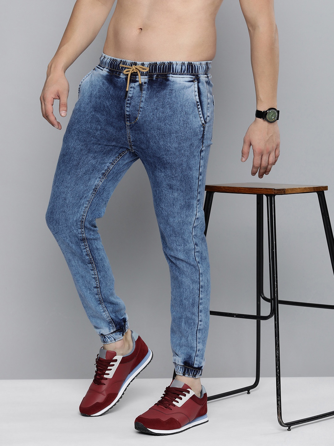 

HERE&NOW Men Textured Faded Relaxed Denim Joggers, Blue