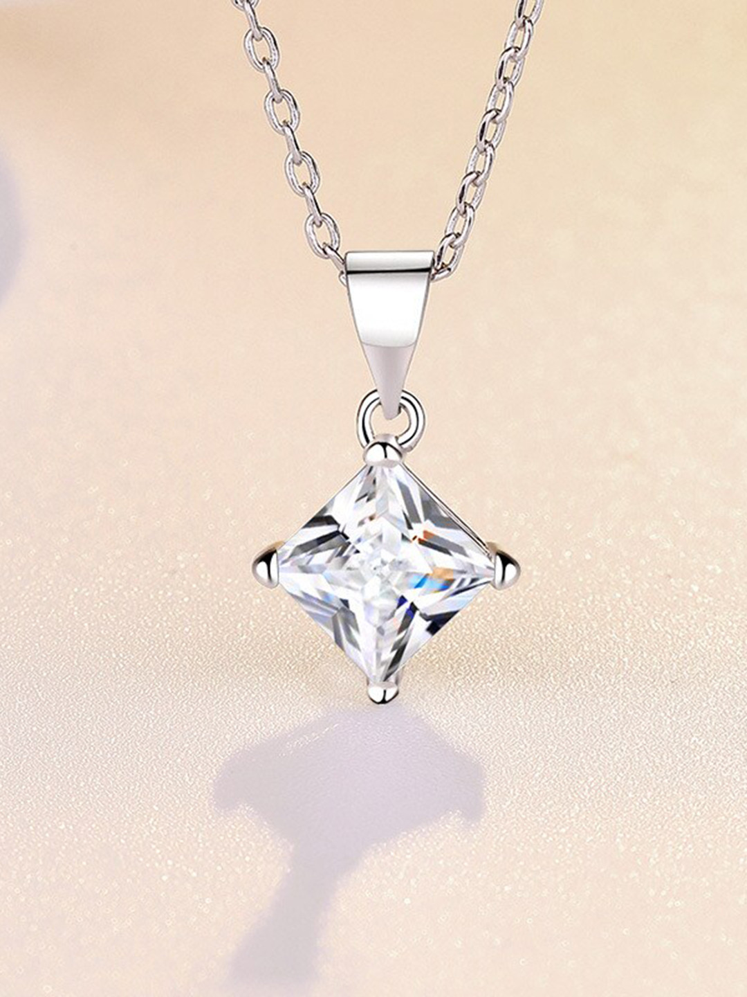 

MYKI Silver-Plated Cubic Zirconia-Studded Star Shape Pendant