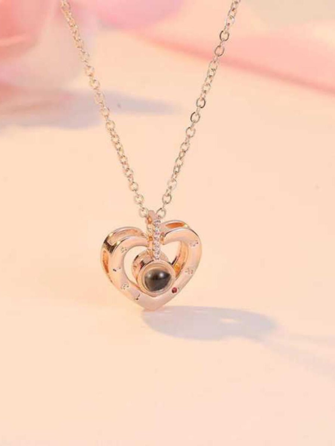 

MYKI Gold-Plated Heart Shaped Pendant with Chain