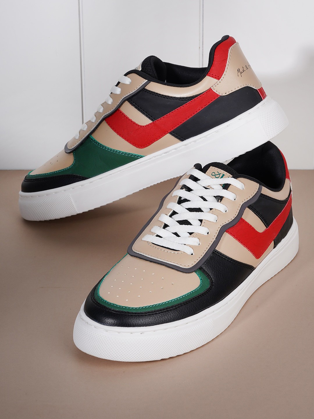 

Mast & Harbour Men Beige And Black Colourblocked Sneakers