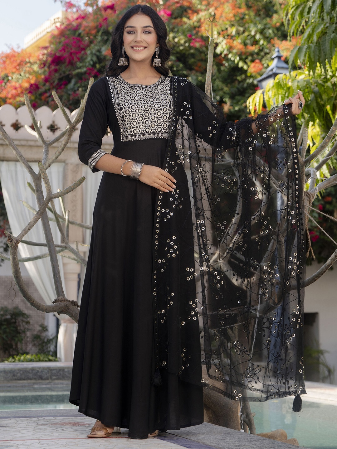 

Nayo Embroidered Sequinned A-Line Maxi Dress with Dupatta, Black