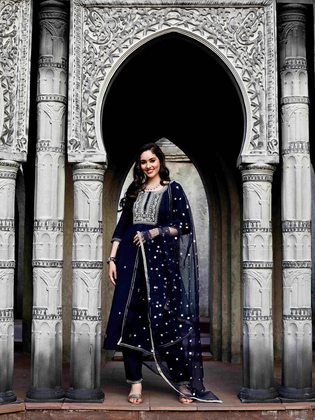 

Nayo Women Navy Blue Embroidered Regular Thread Work Kurta with Palazzos & With Dupatta