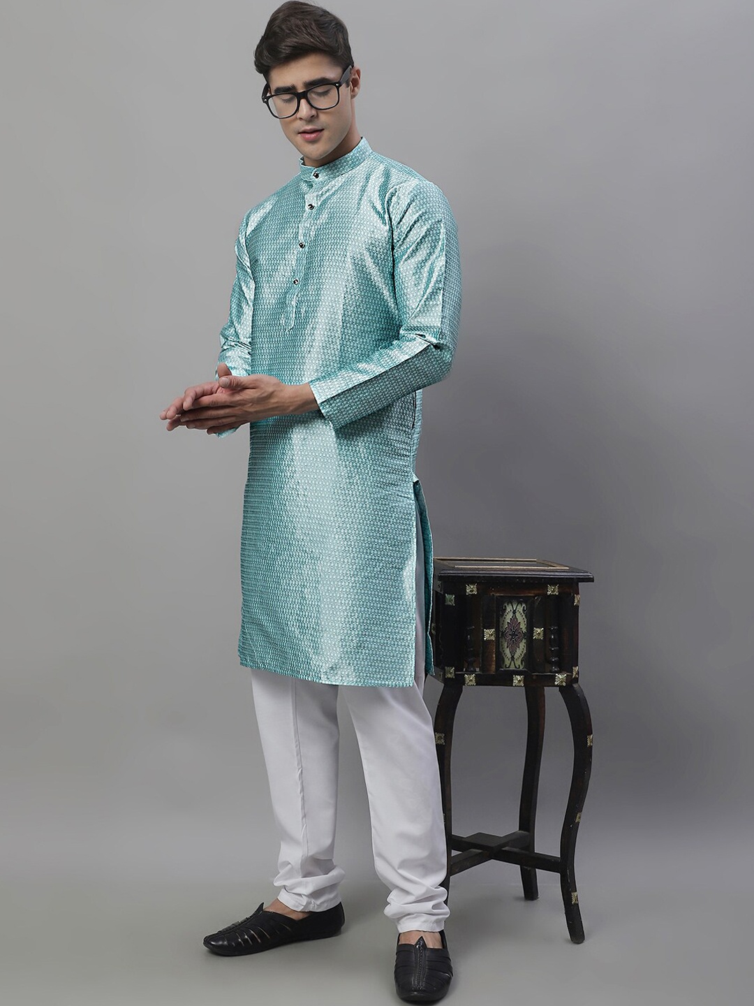 

Jompers Geometric Woven Design Pure Cotton Kurta With Churidar, Turquoise blue