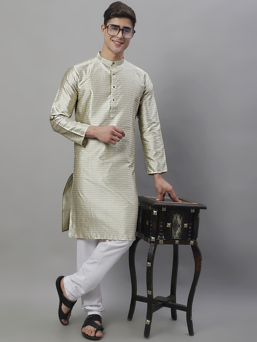 

Jompers Ethnic Motifs Woven Design Straight Kurta with Churidar, Green