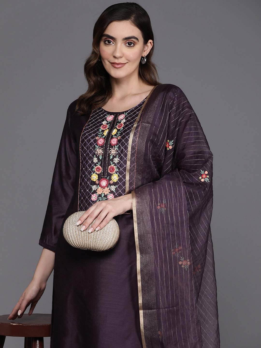 

Indo Era Floral Embroidered Regular Thread Work Kurta with Trousers & Dupatta, Burgundy