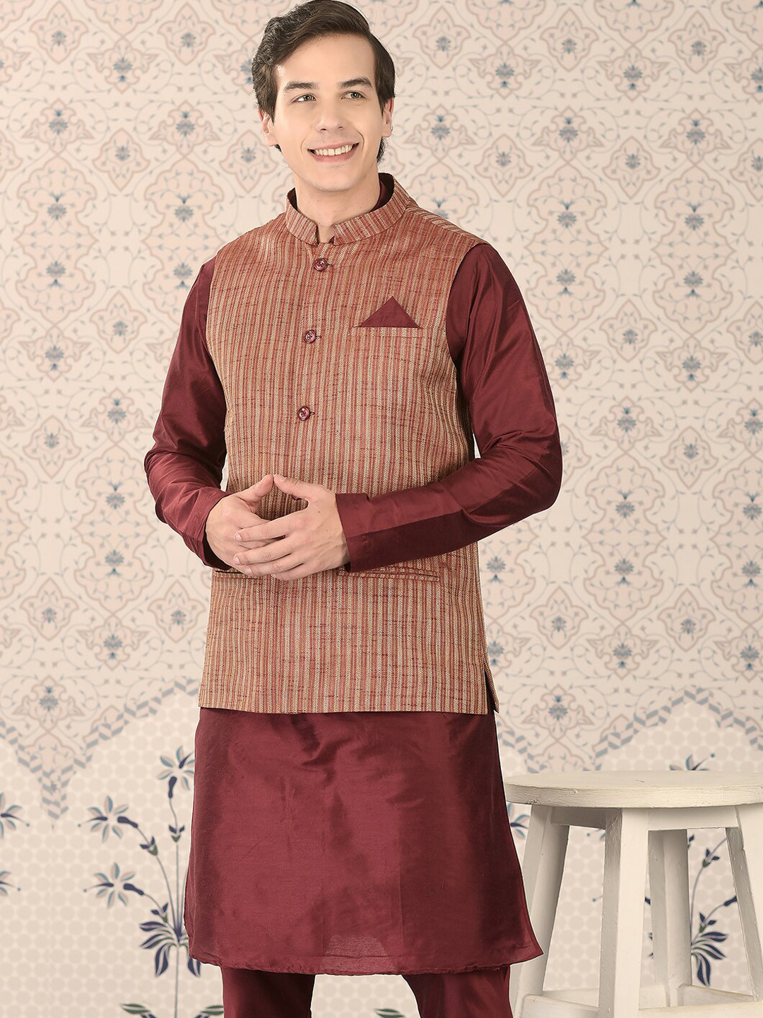 

Ode by House of Pataudi Maroon Mandarin Collar Kurta With Churidar & Nehru Jacket