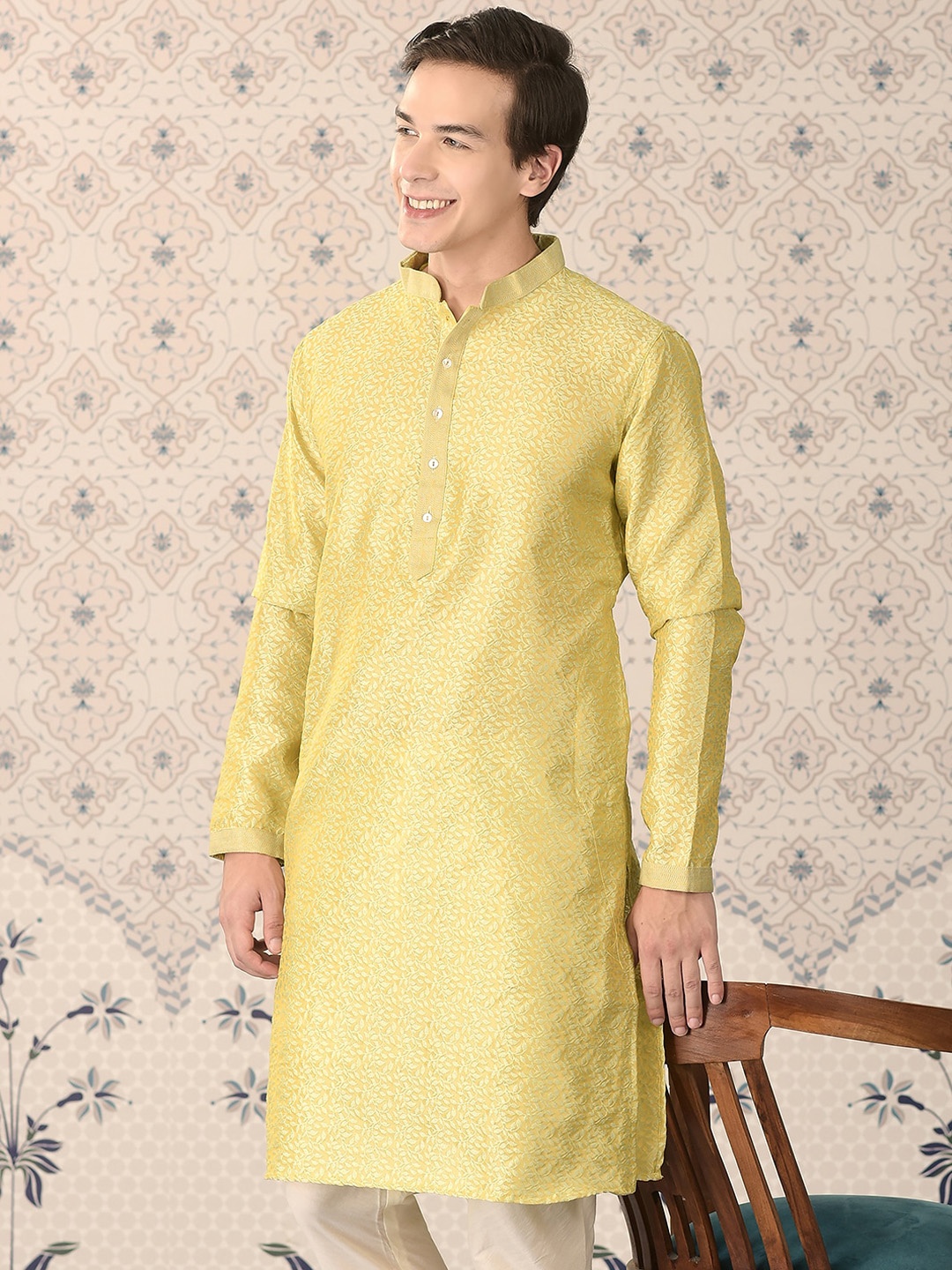 

Ode by House of Pataudi Yellow Mandarin Collar Woven Design Straight Kurta