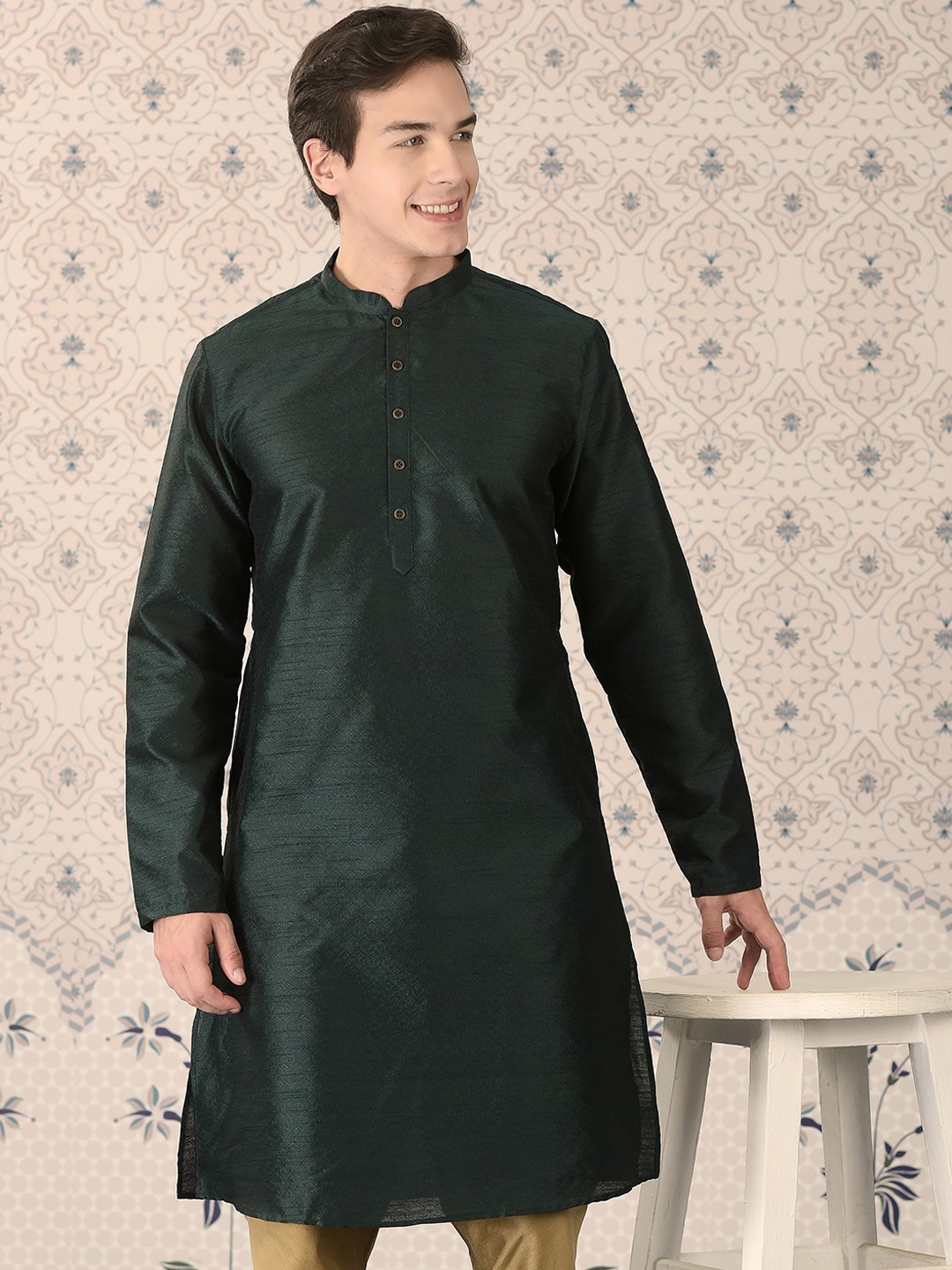 

Ode by House of Pataudi Green Mandarin Collar Woven Design Straight Kurta